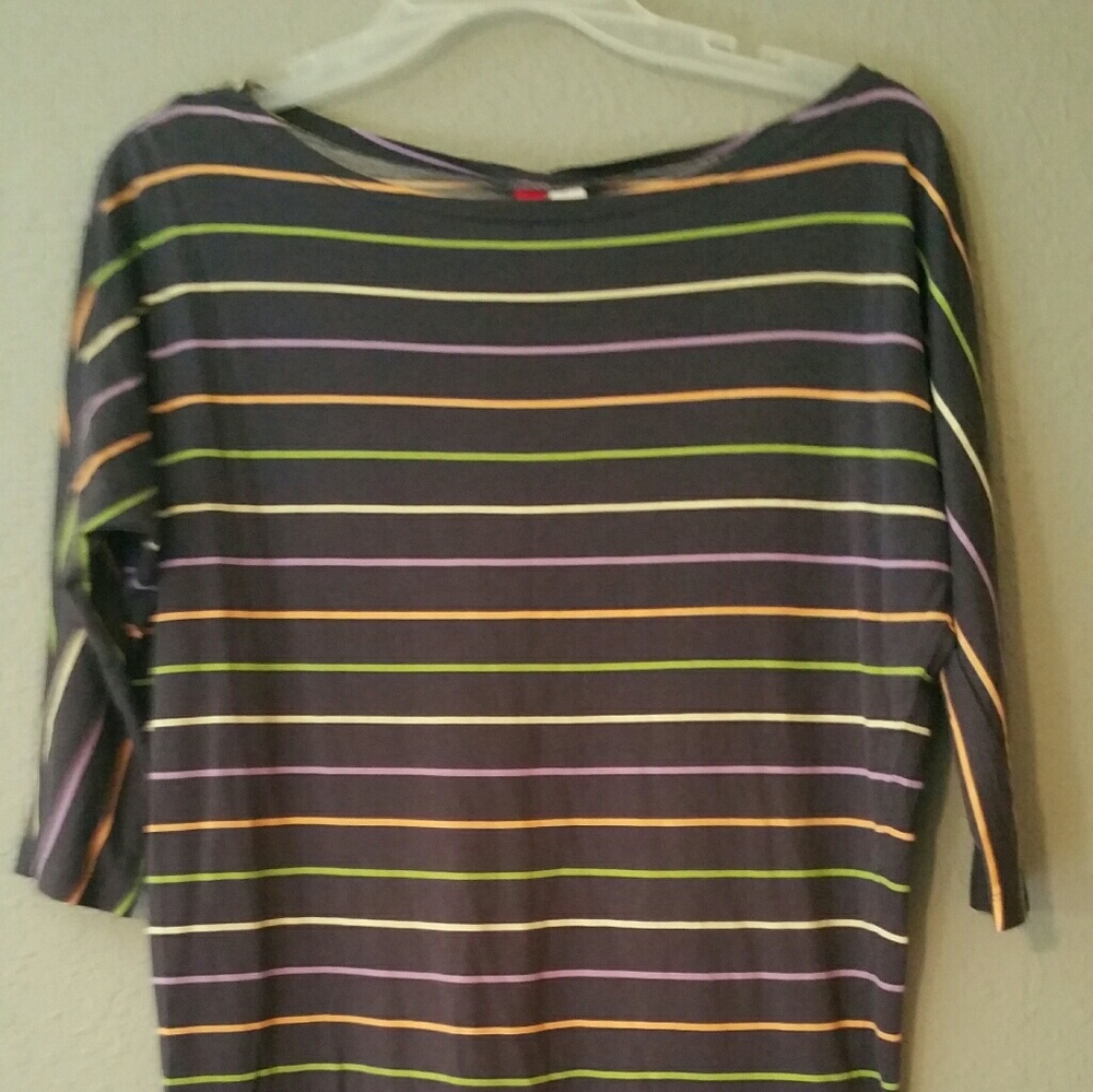 Striped top - Picture 2 of 3